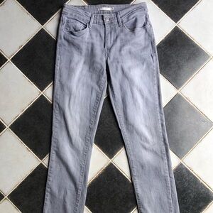 Levi's Classic Mid Rise Skinny | Size W28 L32